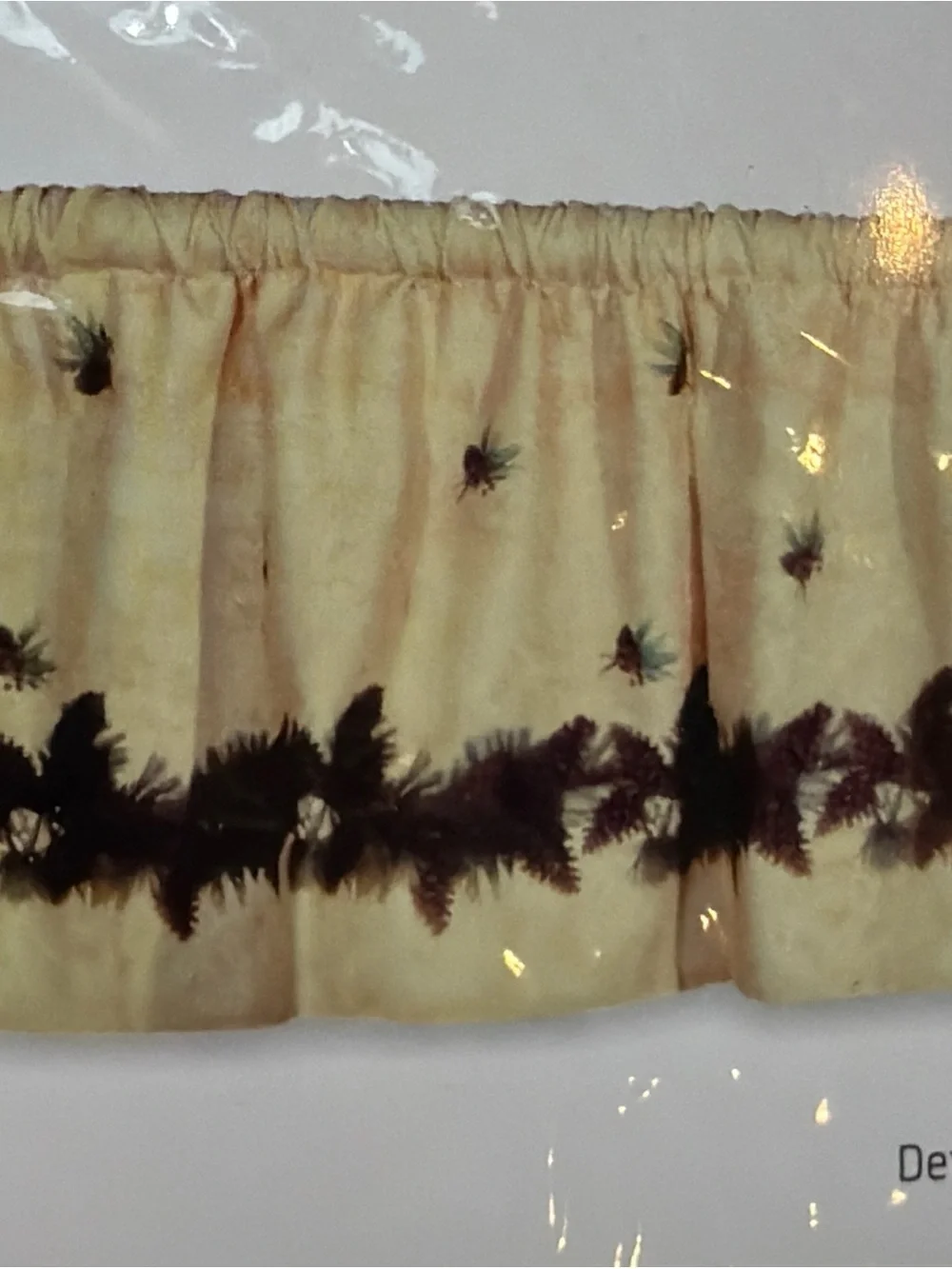 Pinecone Lodge Window Valance 14